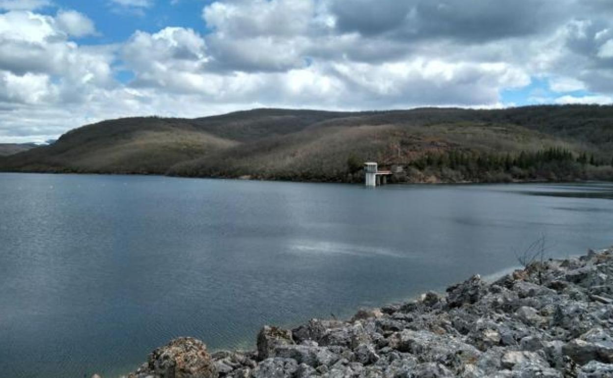 El embalse de Úzquiza se encuentra prácticamente lleno. 