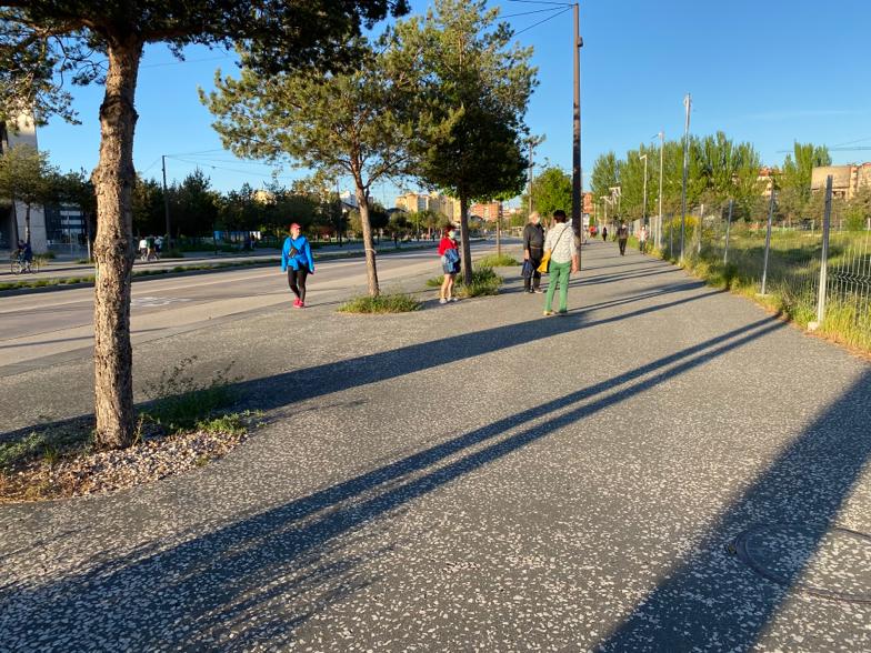 Fotos: Los parques y zonas verdes de Burgos se llenan cada tarde