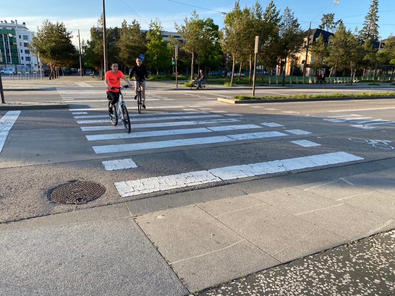 Fotos: Los parques y zonas verdes de Burgos se llenan cada tarde