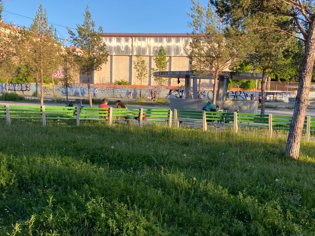 Fotos: Los parques y zonas verdes de Burgos se llenan cada tarde