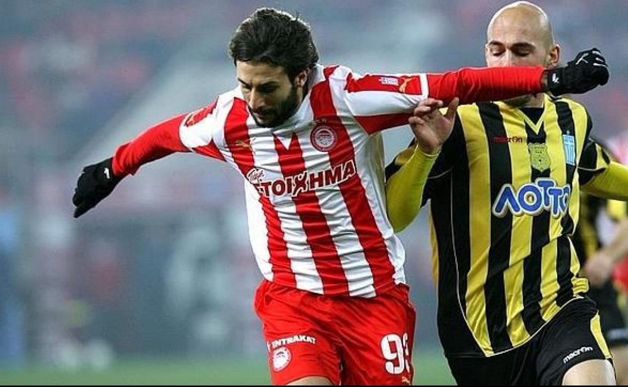 Imagen de un partido entre Olympiacos y Fenerbahce. 