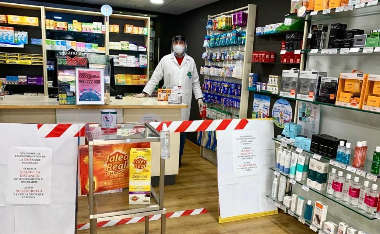 En la farmacia se siguen todo tipo de medidas de seguridad