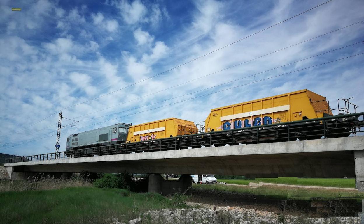 Viaducto de la Línea de Alta Velocidad sobre el río Arlanza. 