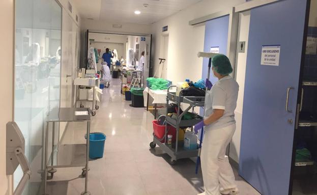 Los hospitales se rediseñan e incorporan una planta exclusiva para covid con treinta camas