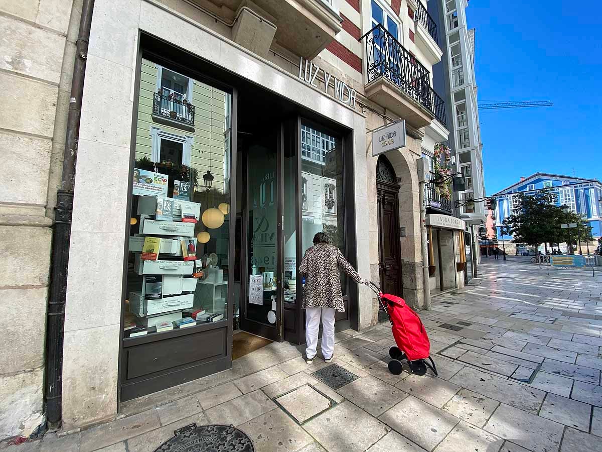 Fotos: El comercio reabre en Burgos con «buenas sensaciones»