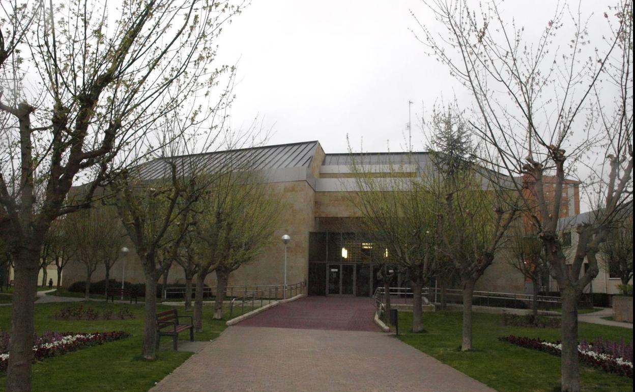 Entrada de la Casa de Cultura de Miranda. 