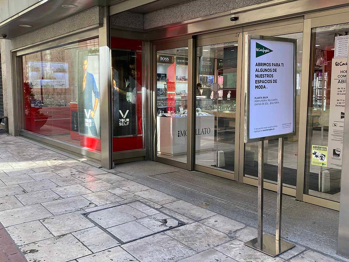 Desescalada Fotos: La apertura de las tiendas &quot;normaliza&quot; la imagen del centro de Burgos