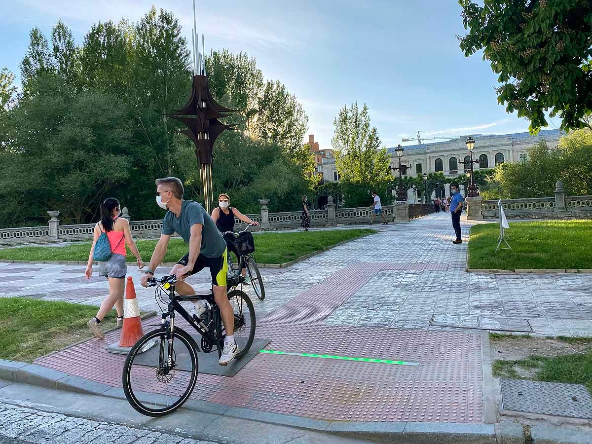 Coronavirus Fotos: Las bicicletas se adelantan al verano en Burgos