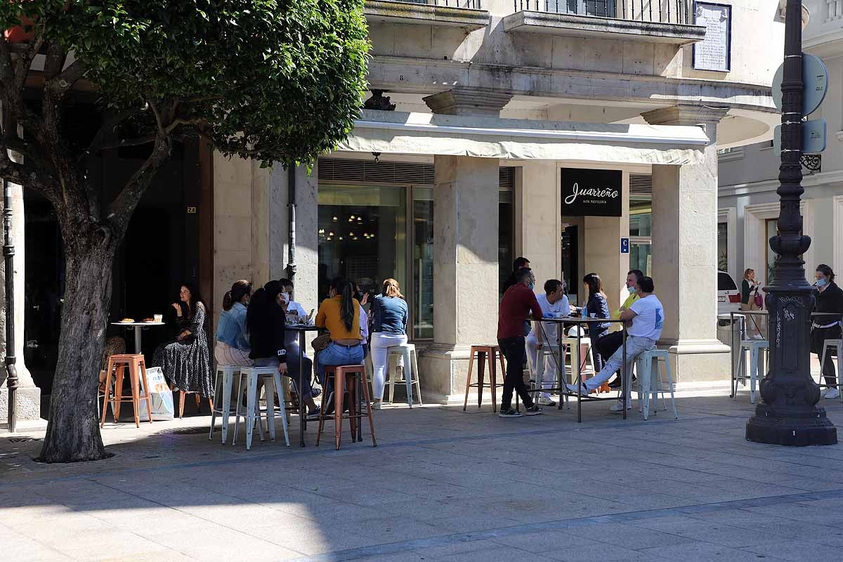 Desescalada Fotos: Las terrazas devuelven la alegría a las calles de Burgos