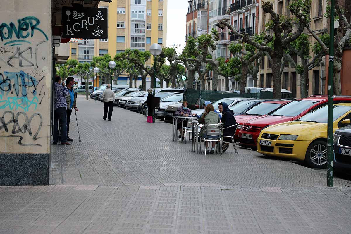 Desescalada Fotos: Tarde de cafés y cañas con amigos en Burgos