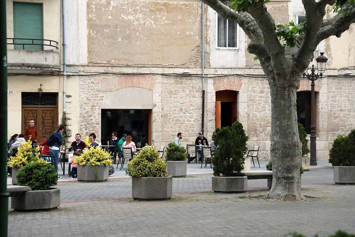 Desescalada Fotos: Tarde de cafés y cañas con amigos en Burgos