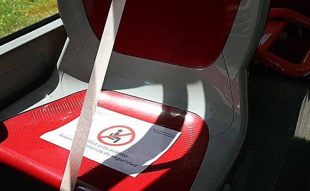 Imagen principal - Los conductores de autobuses urbanos de Burgos lamentan que se haya retomado el cobro sin instalar las mamparas de seguridad