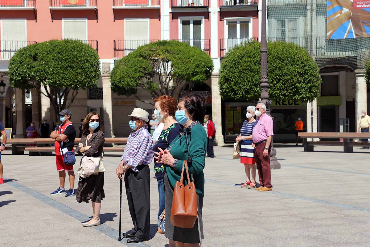 Fotos: Las Instituciones se suman al homenaje por los fallecidos por la covid-19