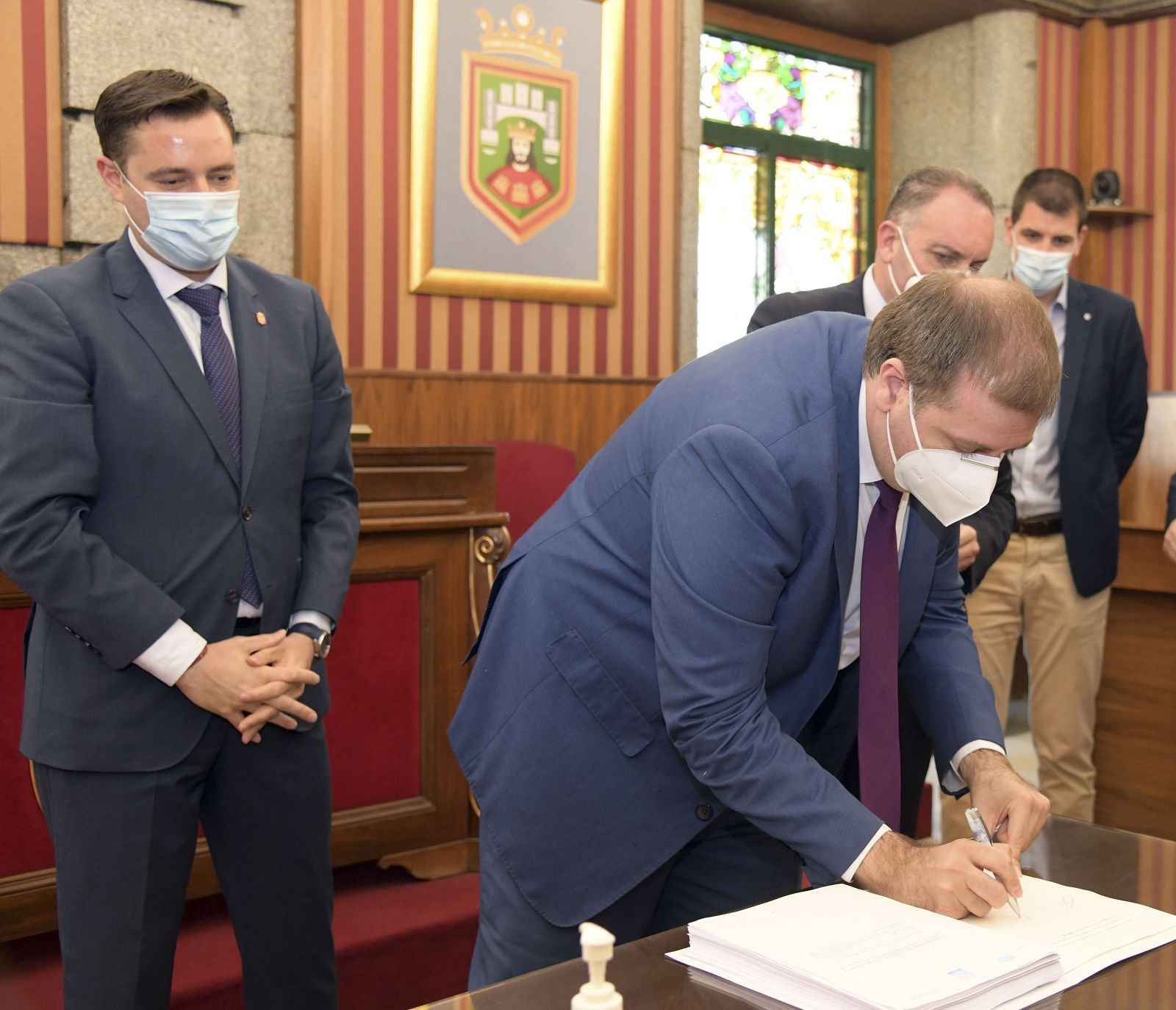 Fotos: Correos y el Ayuntamiento de Burgos intercambian instalaciones