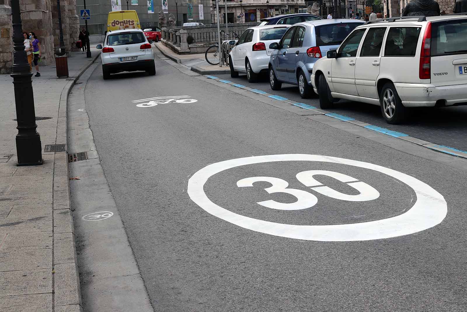 Fotos: Los ciclocarriles comienzan su andadura por el centro de la ciudad