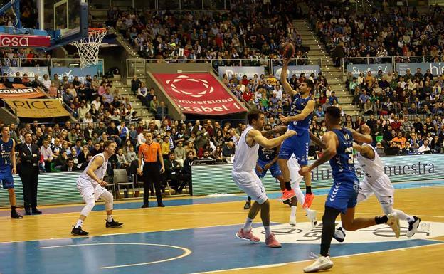 El San Pablo se impuso a MoraBanc en el Coliseum