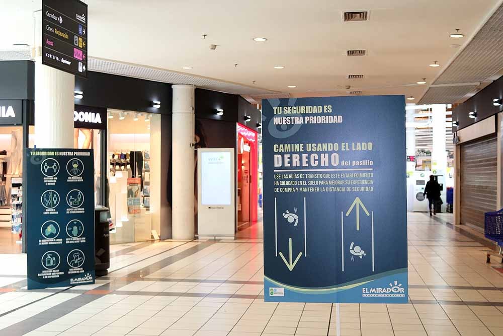 Fotos: Los centros comerciales de Burgos reabren con ilusión