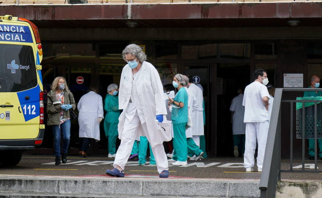 Coronavirus Castilla y León: La comunidad registra tres nuevos fallecidos por covid-19 en las últimas 24 horas en los hospitales de Ávila, Salamanca y Soria