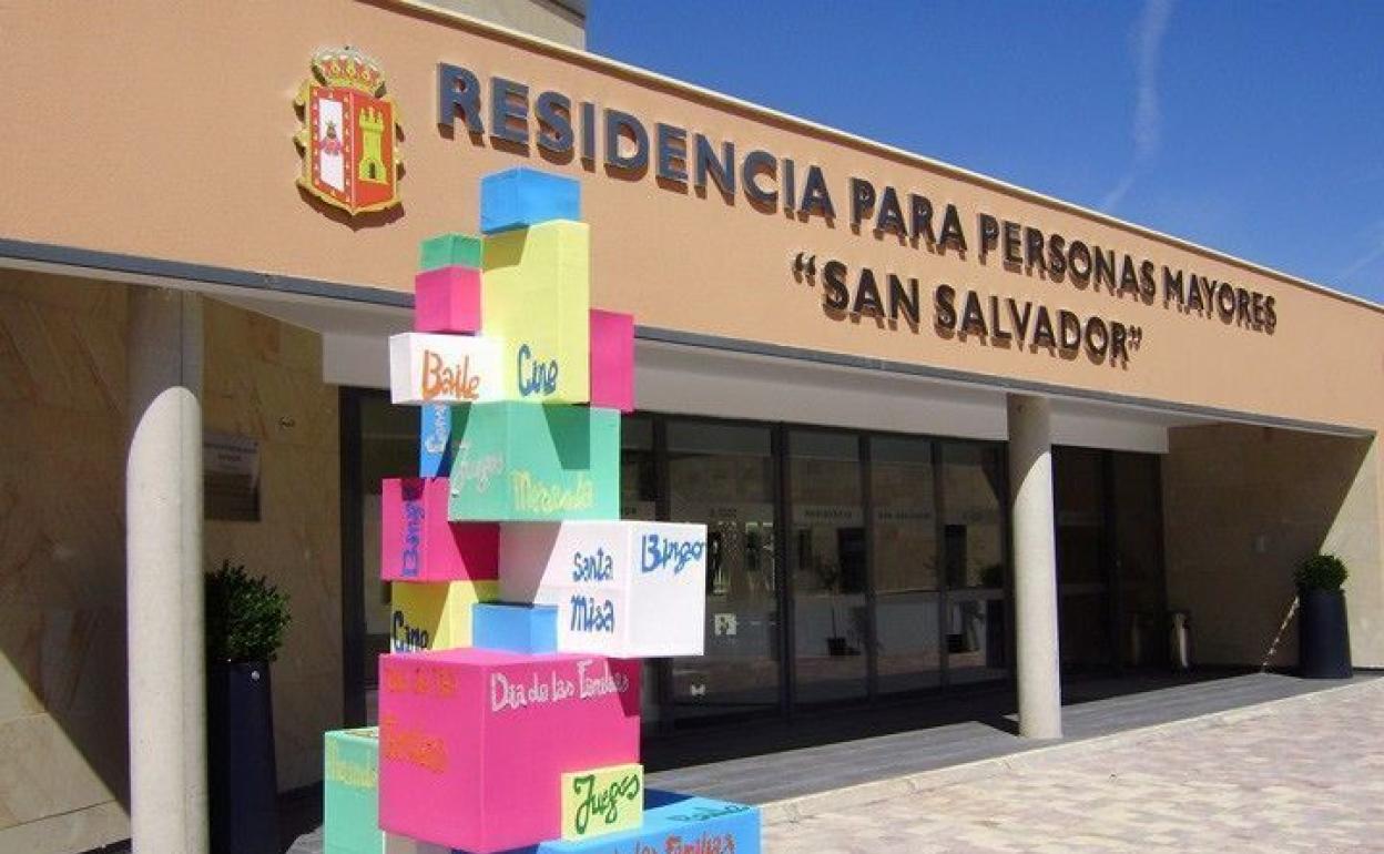 Entrada a la residencia San Salvador de Oña. 