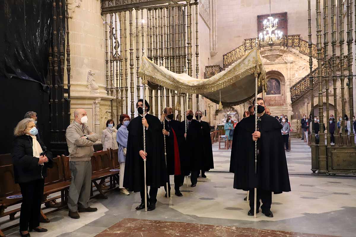 Fotos: El Corpus en tiempos de pandemia en Burgos