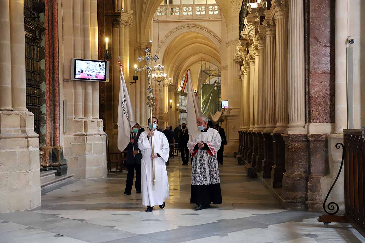 Fotos: El Corpus en tiempos de pandemia en Burgos