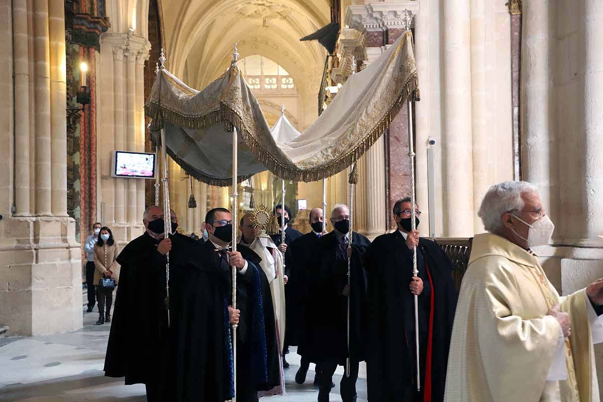 Fotos: El Corpus en tiempos de pandemia en Burgos