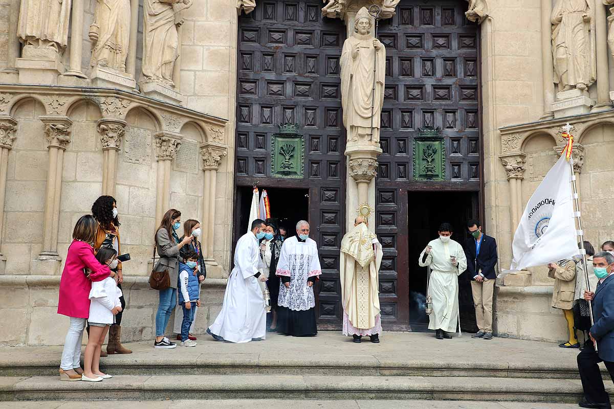 Fotos: El Corpus en tiempos de pandemia en Burgos