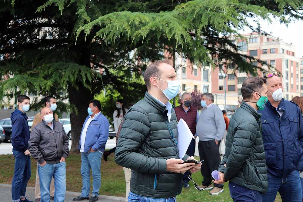 Fotos: El mundo del toro sale a la calle en Burgos para exigir libertad e igualdad de trato para aficionados y profesionales