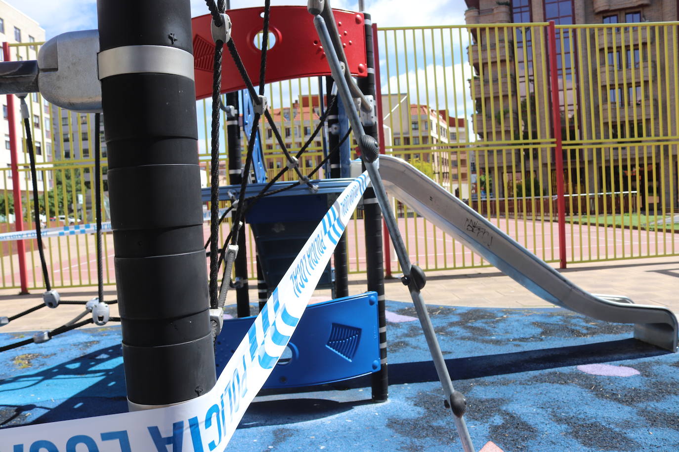 Fotos: Burgos alcanza la fase 3 con los parques infantiles y las pistas deportivas precintadas