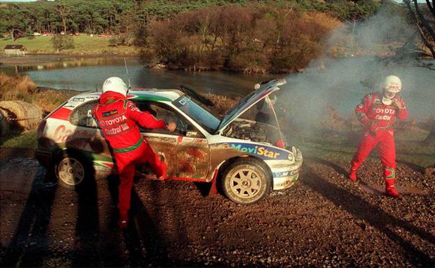 Y el Toyota Corolla les dejó tirados a 500 metros de meta.