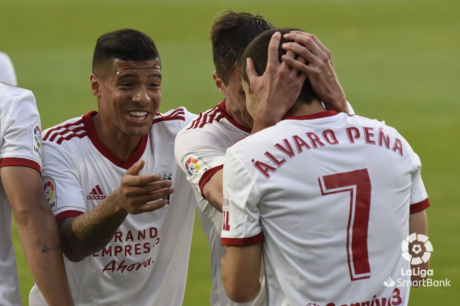 Fotos: El Mirandés da la sorpresa en Huesca