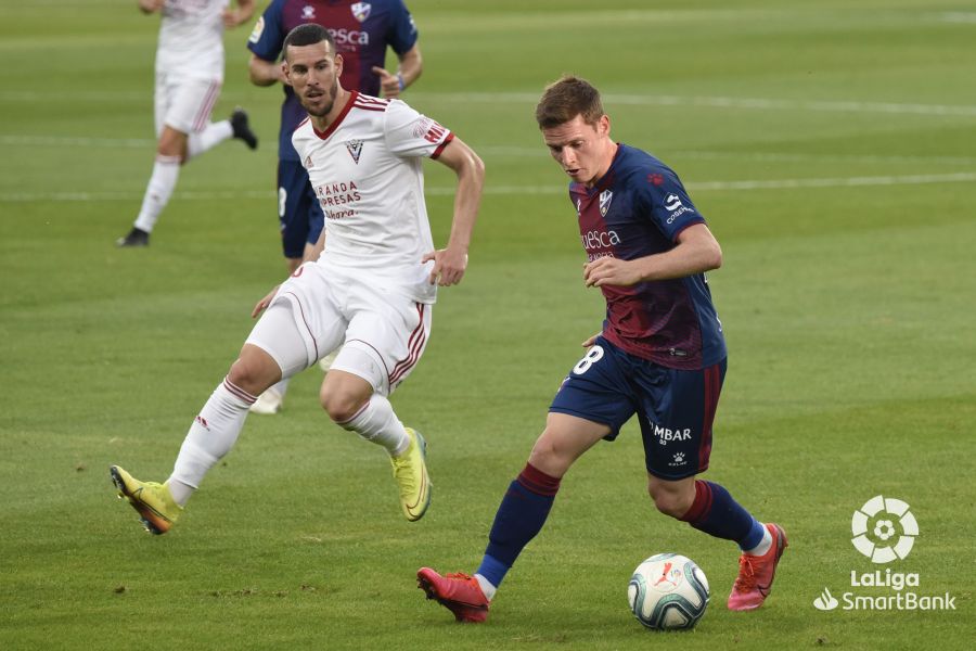 Fotos: El Mirandés da la sorpresa en Huesca