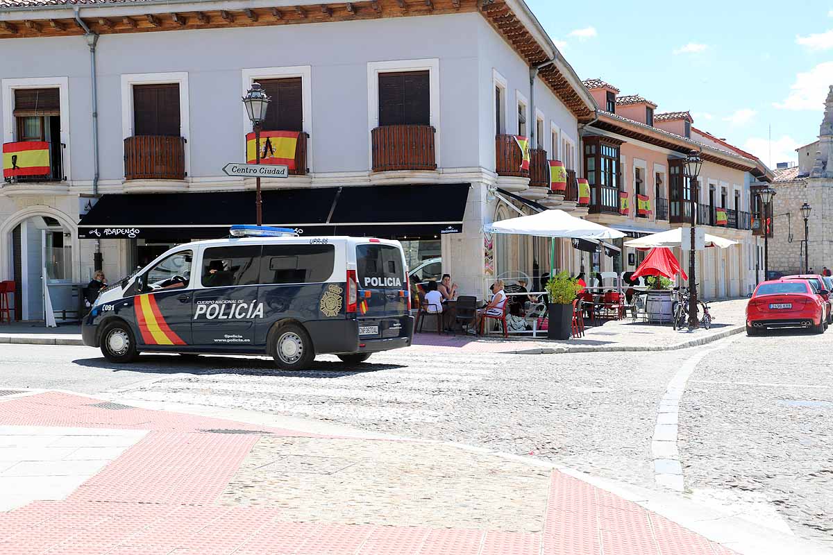 El recinto de El Parral permanece cerrado, al igual que el monasterio de las Huelgas | Hasta estos puntos se han acercado muchos burgaleses hoy para sacar una foto «histórica» mientras que la tradicional jira por El Parral tendrá que esperar un año más. 