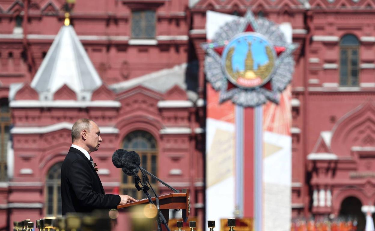 Vladimir Putin. durante el desfile celebrado en Moscú con motivo de la victoria en la II Guerra Mundial. 