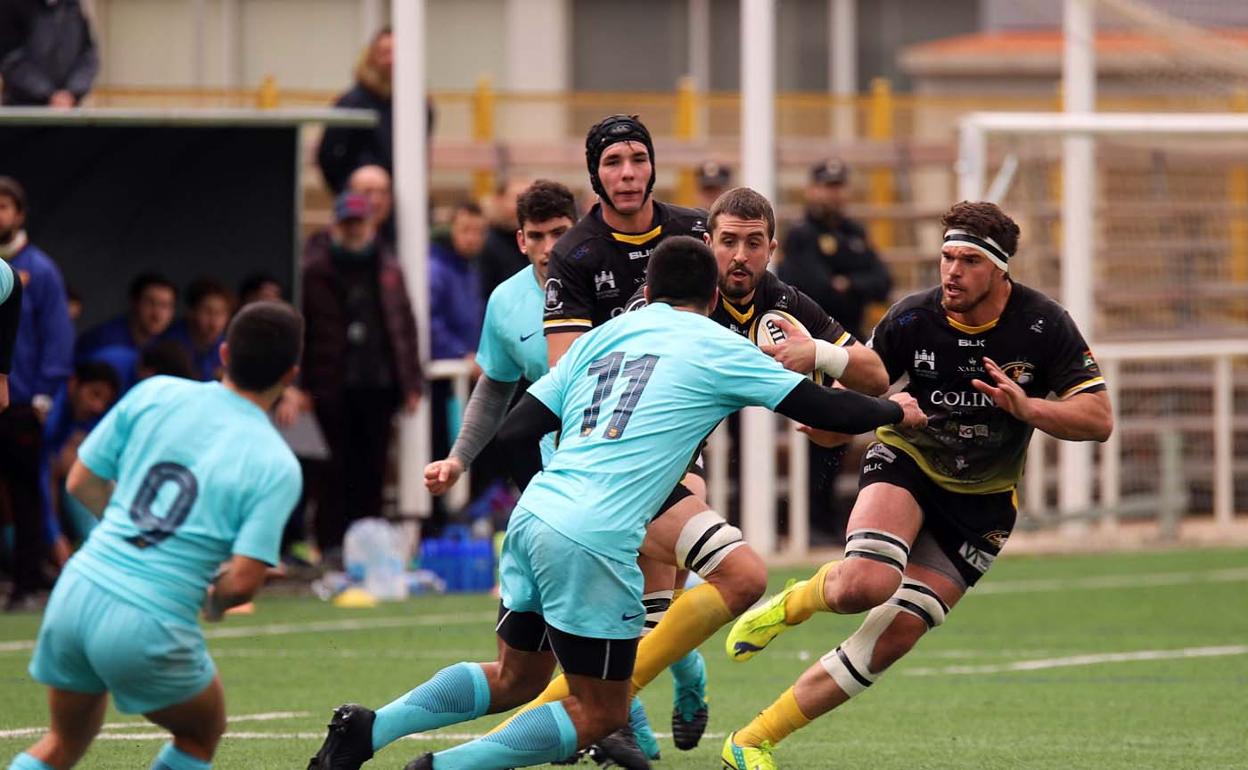 Guido, con el oval frente al Barcelona. 