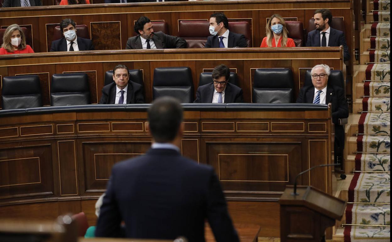 Sánchez, el miércoles pasado, durante la sesión de control al Gobierno, se dirige a la bancada del PP.