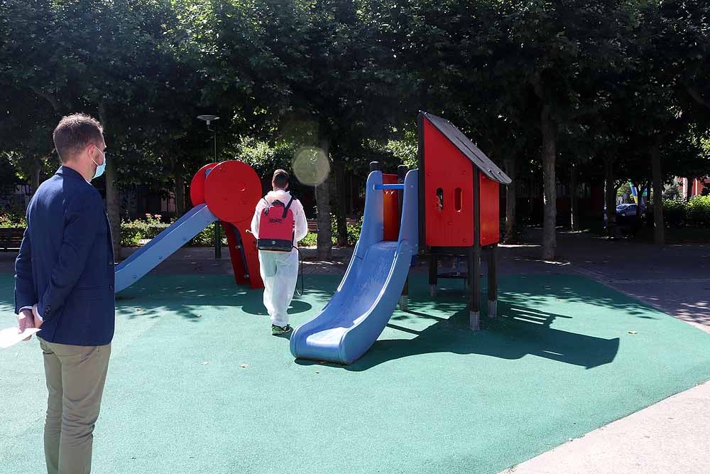 Fotos: Burgos abre todos los parques infantiles, que se desinfectarán a diario