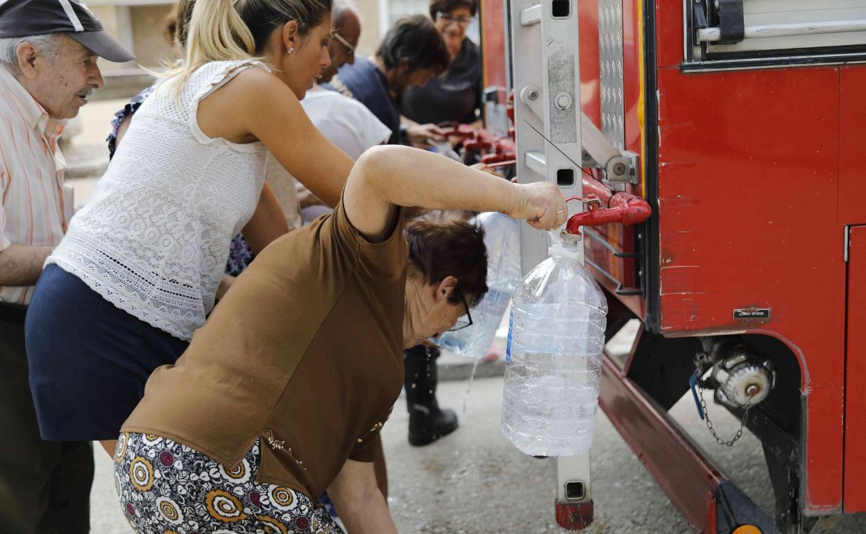 Los pueblos burgaleses sin contadores de agua no podrán acogerse a las ayudas al abastecimiento este verano