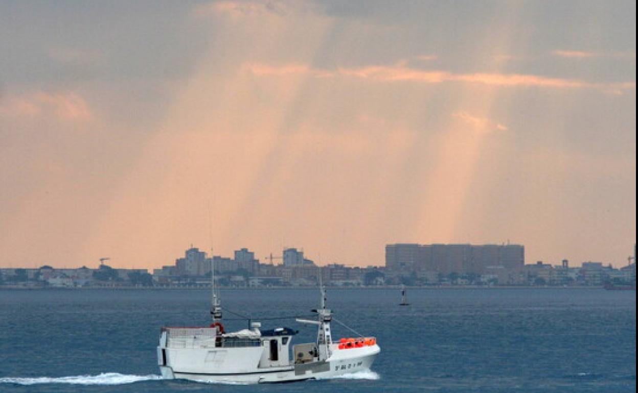 Un pesquero frente a la costa de Marruecos 