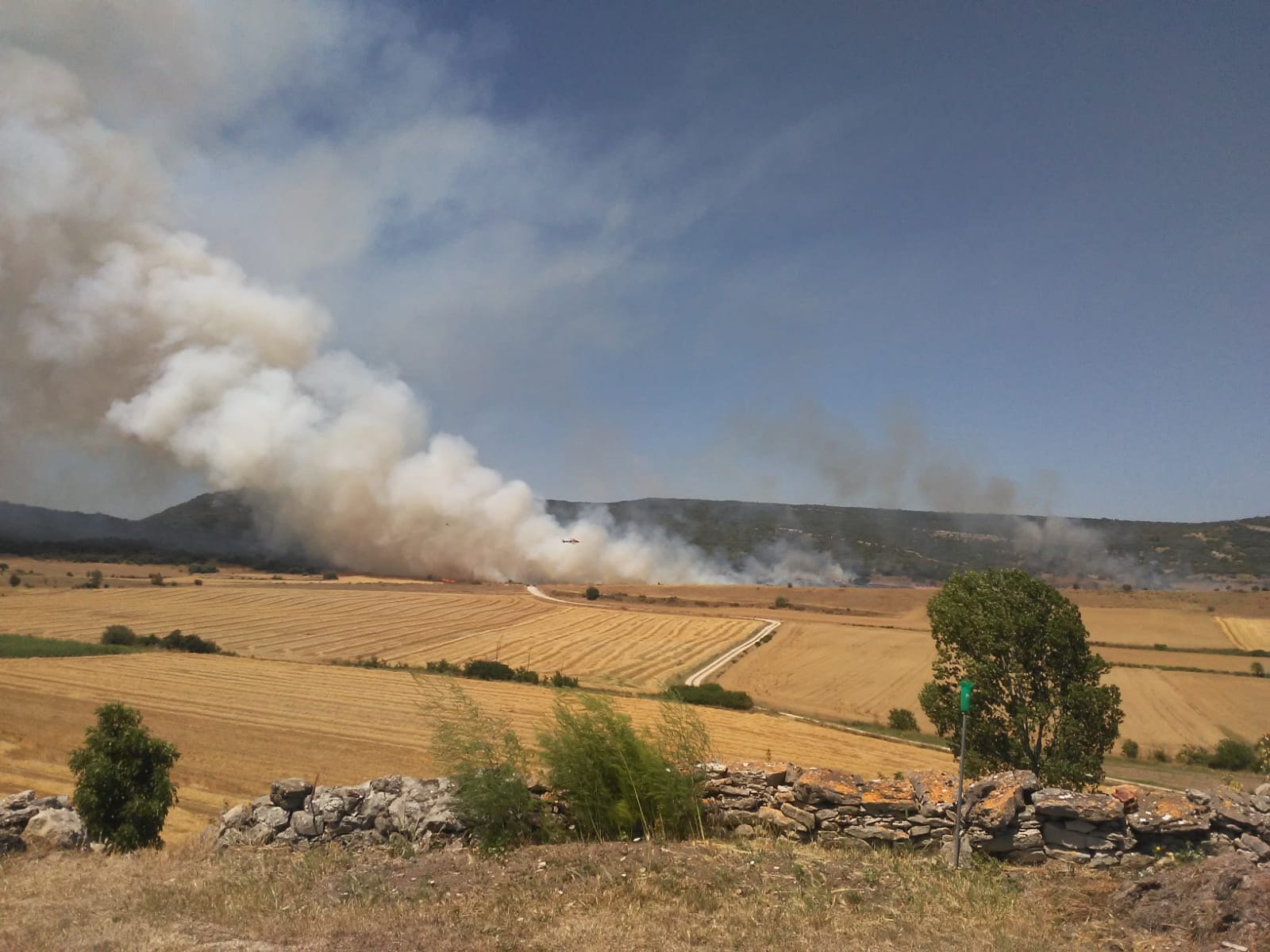 Fotos: Incendio en Junta de Traslaloma