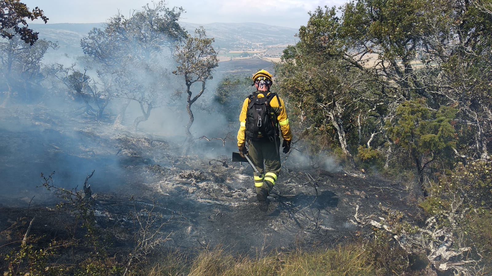 Fotos: Incendio en Junta de Traslaloma