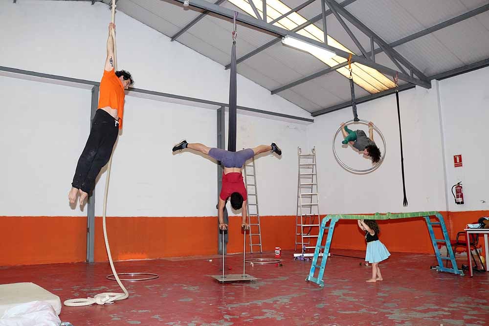 Fotos: Jugando al circo, la nueva escuela de circo de Burgos