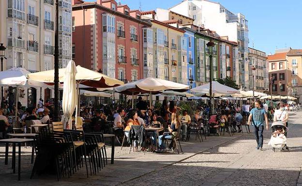 De la Rosa planteará a los hosteleros de Burgos limitación de aforos y reducción de horarios para contener los contagios por la covid