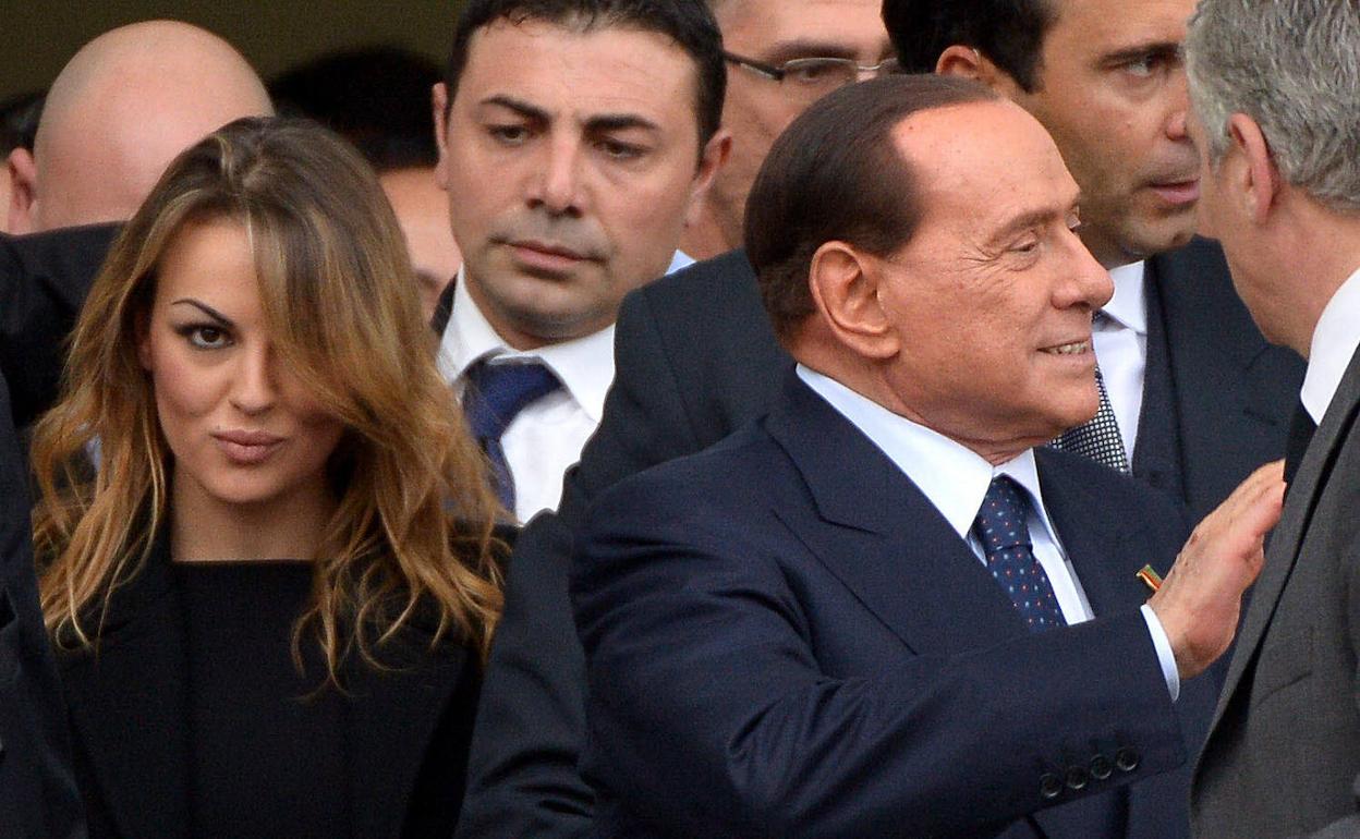 Francesca Pascale, y Silvio Berlusconi. 