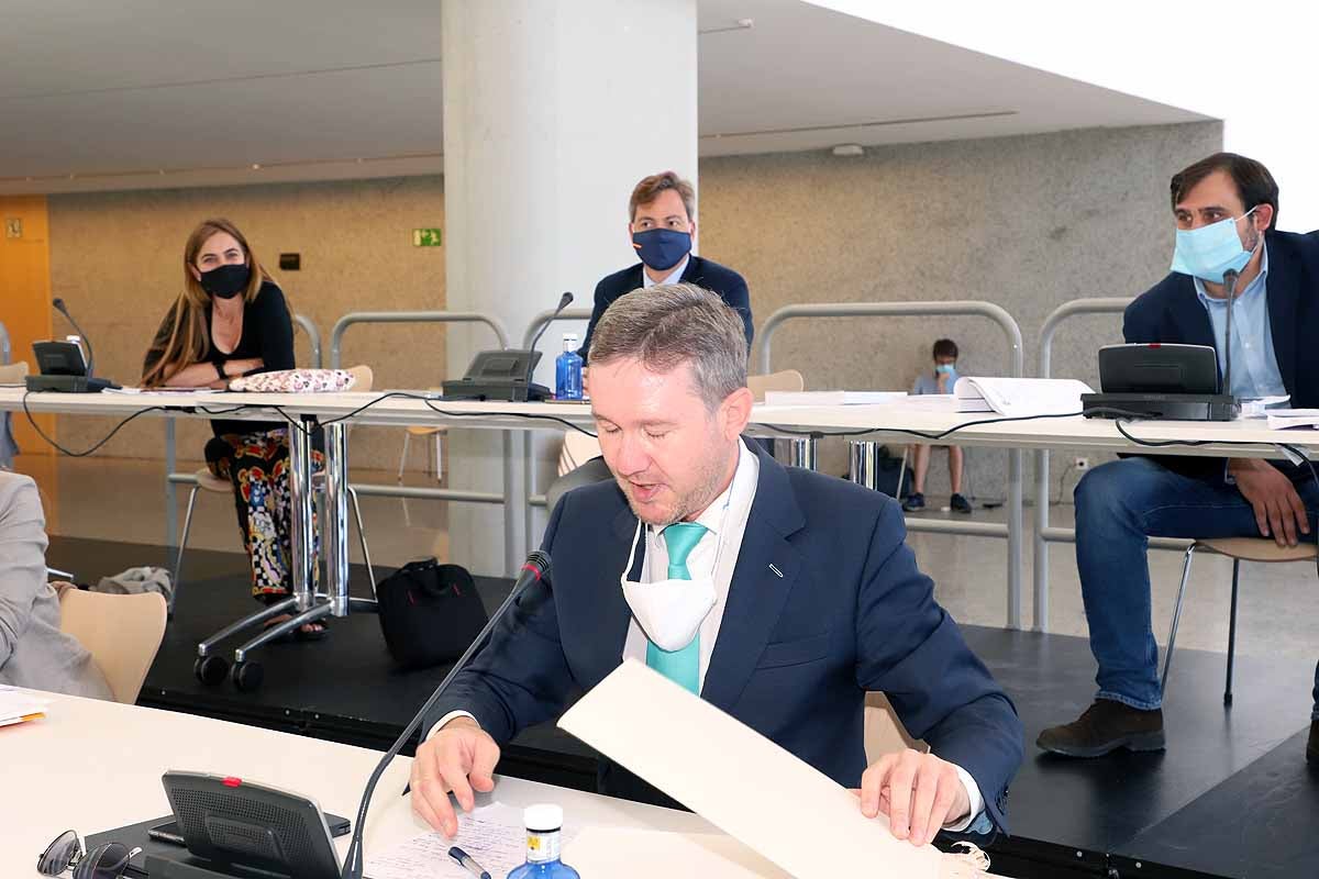 Fotos: Homenaje a Javier Lacalle en su último pleno en Burgos