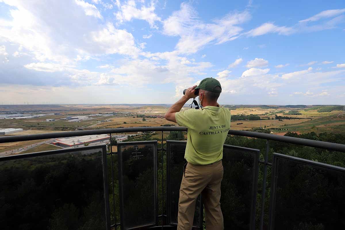 Fotos: Centinelas de fuegos, los ojos que velan para frenar los incendios forestales en Burgos