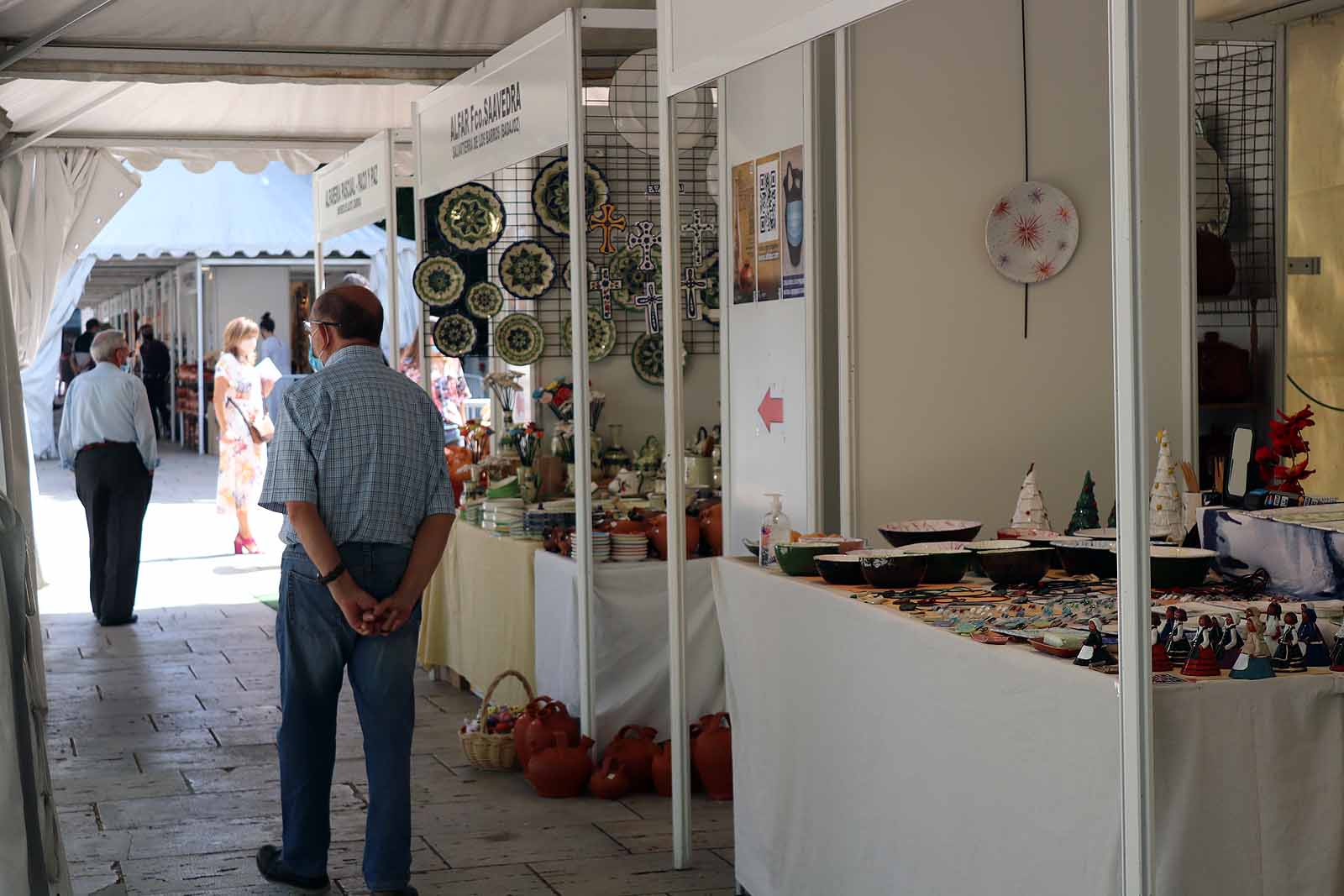 Fotos: Arranca en Burgos la primera feria de cerámica en España post confinamiento