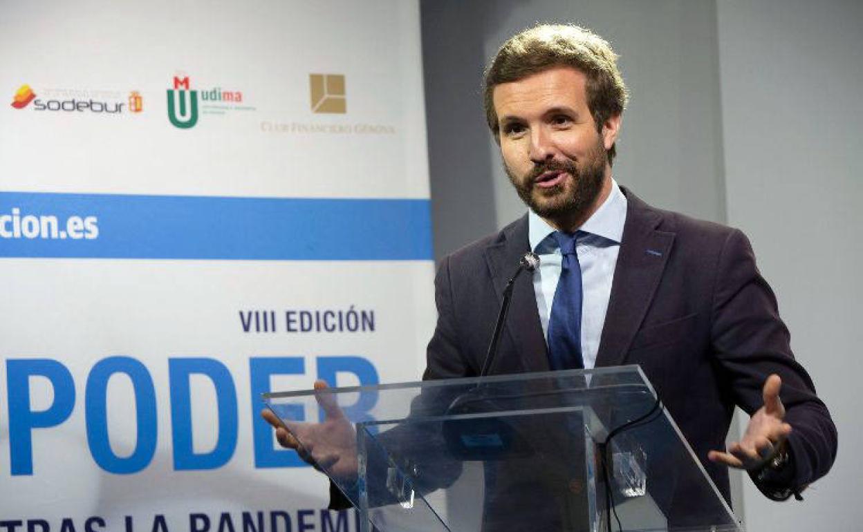 Pablo Casado, presidente del PP, ha estado en el curso Prensa y Poder.