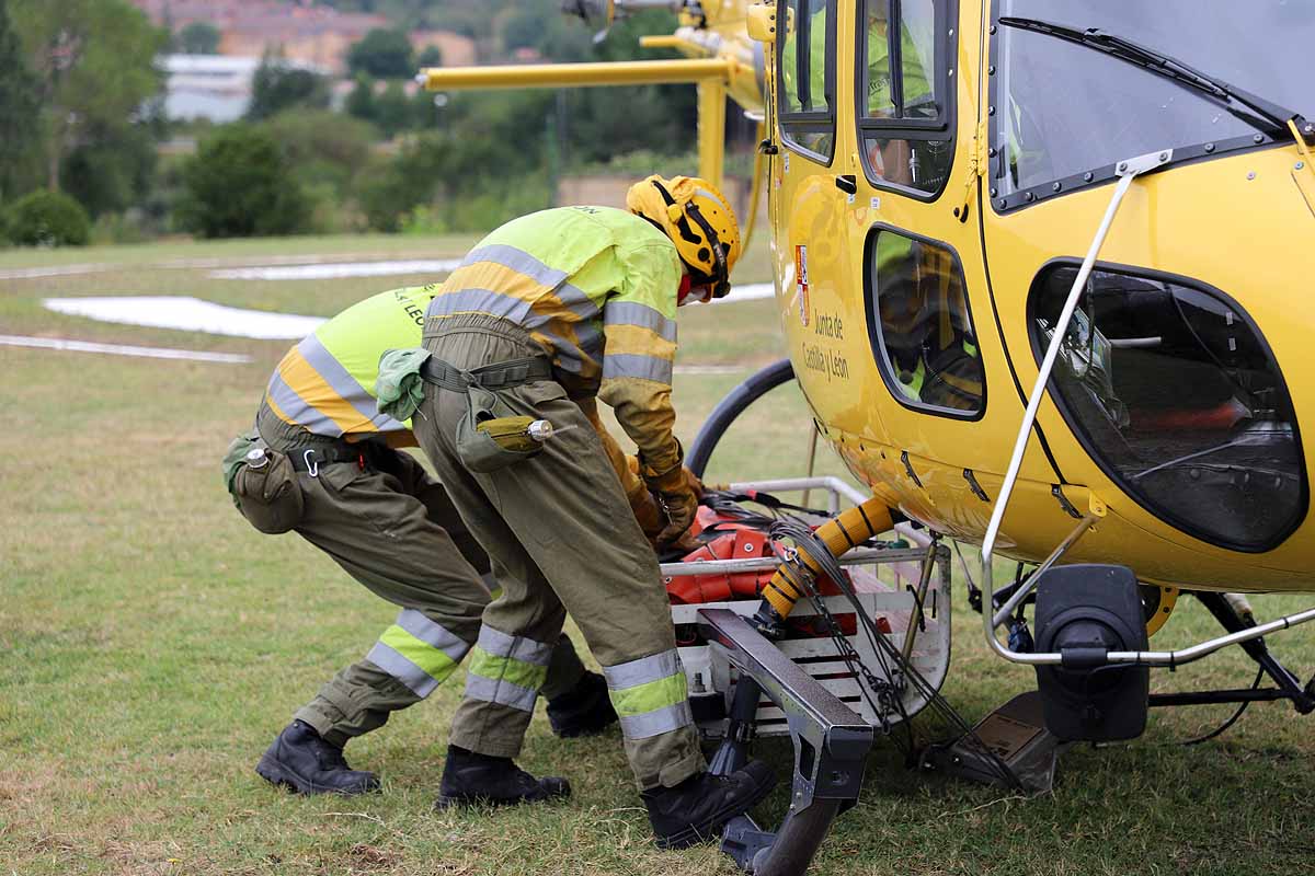 Fotos: Rapidez y eficacia, los incendios también se combaten desde el aire