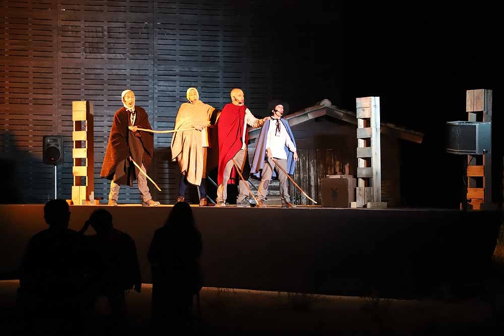 Fotos: Bambalúa Teatro vuelve al Castillo con Patrimonios